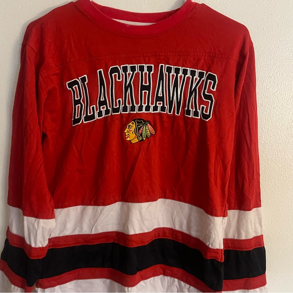 Female Blackhawks long sleeve